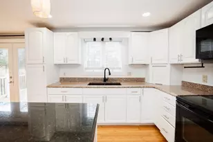 562 Tremont St, Taunton, MA 02780 - Photo 13