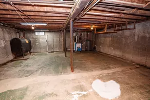 562 Tremont St, Taunton, MA 02780 - Photo 37