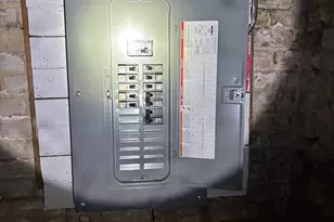 27 Chester St, Springfield, MA 01105 - Photo 19