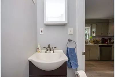 94 Briggs St, Taunton, MA 02780 - Photo 11