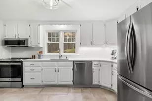 575 Essex St, Hamilton, MA 01982 - Photo 11