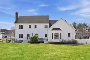 35 Paddock Dr, Plainville, MA 02762 - Photo 3