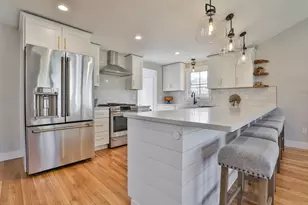 7 Christopher St, Newburyport, MA 01950 - Photo 11