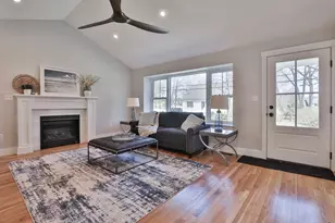 7 Christopher St, Newburyport, MA 01950 - Photo 7