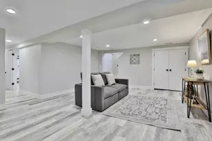 7 Christopher St, Newburyport, MA 01950 - Photo 27