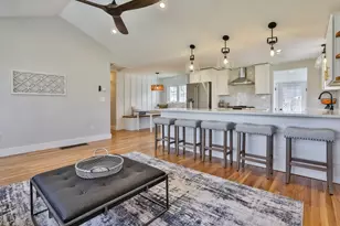 7 Christopher St, Newburyport, MA 01950 - Photo 9