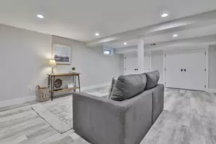 7 Christopher St, Newburyport, MA 01950 - Photo 29