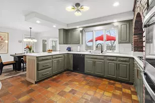 102 Spring Ln, Canton, MA 02021 - Photo 11