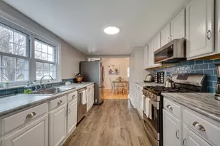 26 4th Ave, Billerica, MA 01821 - Photo 3