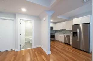 78 Gibbs St, Brookline, MA 02446 - Photo 7