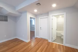 78 Gibbs St, Brookline, MA 02446 - Photo 9