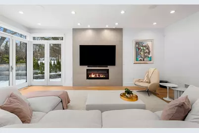 43 Claremont St, Newton, MA 02458 - Photo 13