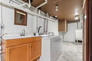 21 Trinity Ave, Worcester, MA 01605 - Photo 33