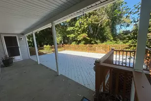 21 Trinity Ave, Worcester, MA 01605 - Photo 7