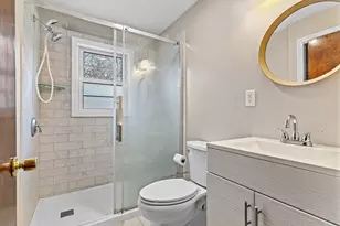 21 Trinity Ave, Worcester, MA 01605 - Photo 29