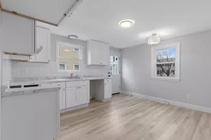 105 Arthur St, Brockton, MA 02302 - Photo 5