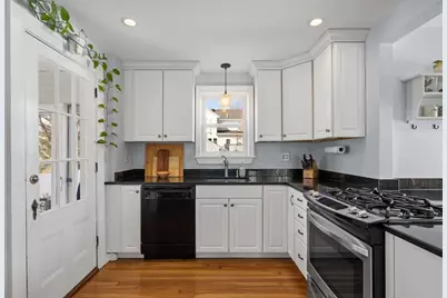 33 Virginia Road, Quincy, MA 02169 - Photo 17