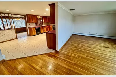 33 Whalon Ave, Swansea, MA 02777 - Photo 11