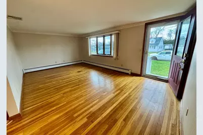 33 Whalon Ave, Swansea, MA 02777 - Photo 17