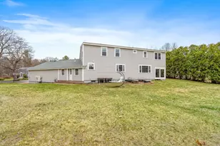 8 Crescent St, Tewksbury, MA 01876 - Photo 31