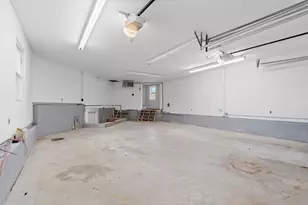 8 Crescent St, Tewksbury, MA 01876 - Photo 35