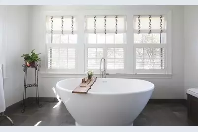 39 Worthington Rd, Brookline, MA 02446 - Photo 19