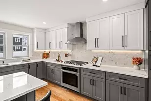 35 Neillian Way, Bedford, MA 01730 - Photo 5