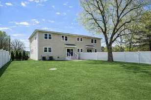 35 Neillian Way, Bedford, MA 01730 - Photo 25