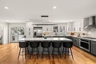 35 Neillian Way, Bedford, MA 01730 - Photo 5