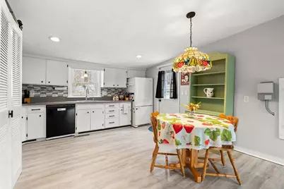 11 Carol Ave, Pembroke, MA 02359 - Photo 9