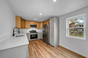 19 Oliver St, Lowell, MA 01954 - Photo 15