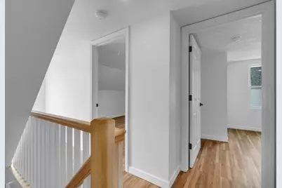 19 Oliver St, Lowell, MA 01954 - Photo 7