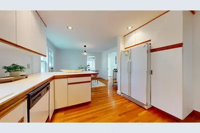 125 Oakdale Rd, Newton, MA 02461 - Photo 11