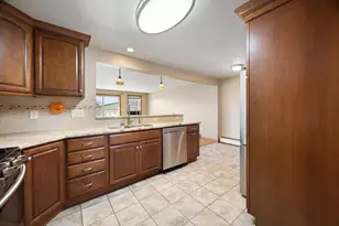 5 Helm St, South Hadley, MA 01075 - Photo 13