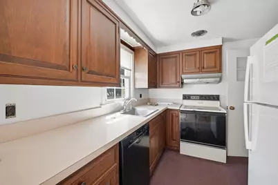 15 Kingoke Ln, Springfield, MA 01119 - Photo 11