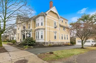 171 Lowell St, Peabody, MA 01960 - Photo 1