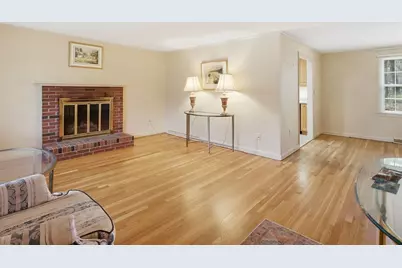 8 Monument Hill Rd, Chelmsford, MA 01824 - Photo 3