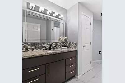 6 Hovey Pond Dr #6, Grafton, MA 01536 - Photo 17