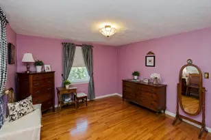 18 Burt Ave, East Longmeadow, MA 01028 - Photo 9