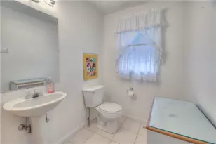 25 Hyde Ave, Pawtucket, RI 02861 - Photo 21