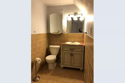 11 Crescent Square #4, Newton, MA 02458 - Photo 5