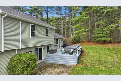 7 Hillside Meadows Dr, Southampton, MA 01073 - Photo 7