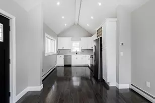 23 Lynn St, Peabody, MA 01960 - Photo 9