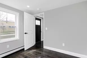 23 Lynn St, Peabody, MA 01960 - Photo 13