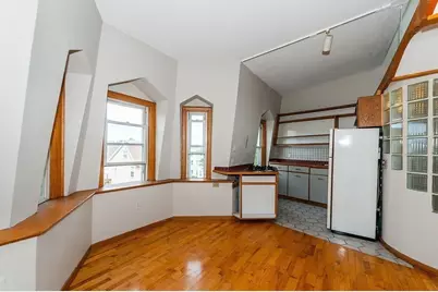 11 Savin Hill Ave, Boston, MA 02125 - Photo 9