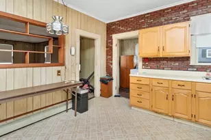 51 Farwell St, Waltham, MA 02453 - Photo 5