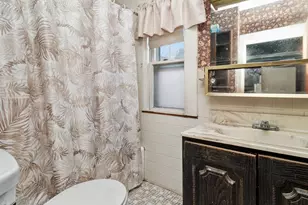 51 Farwell St, Waltham, MA 02453 - Photo 17