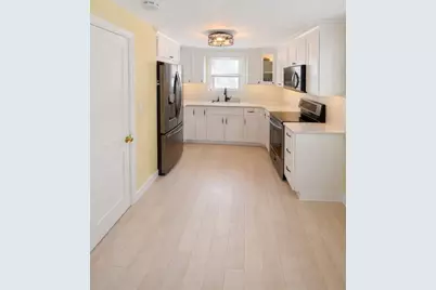 9 Mulberry Ln, Northborough, MA 01532 - Photo 3