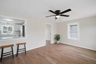 78 W Bay Path Terrace, Springfield, MA 01109 - Photo 5