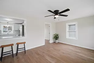 78 W Bay Path Terrace, Springfield, MA 01109 - Photo 5